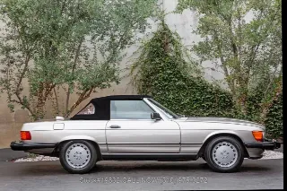 Foto 10 di 24: 1986 Mercedes Benz 560SL