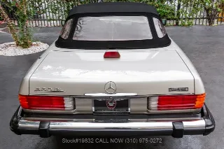 Foto 11 di 24: 1986 Mercedes Benz 560SL