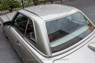 Foto 19 di 24: 1986 Mercedes Benz 560SL
