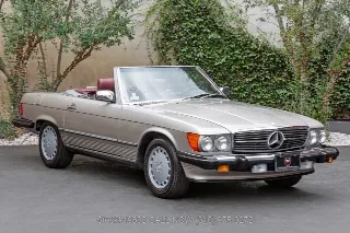 Foto 1 di 24: 1986 Mercedes Benz 560SL