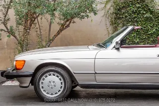 Foto 24 di 24: 1986 Mercedes Benz 560SL