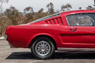 Foto 16 di 24: 1966 Ford Mustang C Code Fastback 2+2