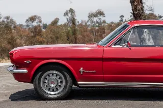 Foto 17 di 24: 1966 Ford Mustang C Code Fastback 2+2