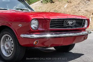 Foto 5 di 24: 1966 Ford Mustang C Code Fastback 2+2