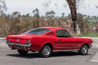 Foto 7 di 24: 1966 Ford Mustang C Code Fastback 2+2