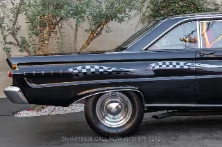 Foto 11 di 24: 1964 Mercury Comet Cyclone