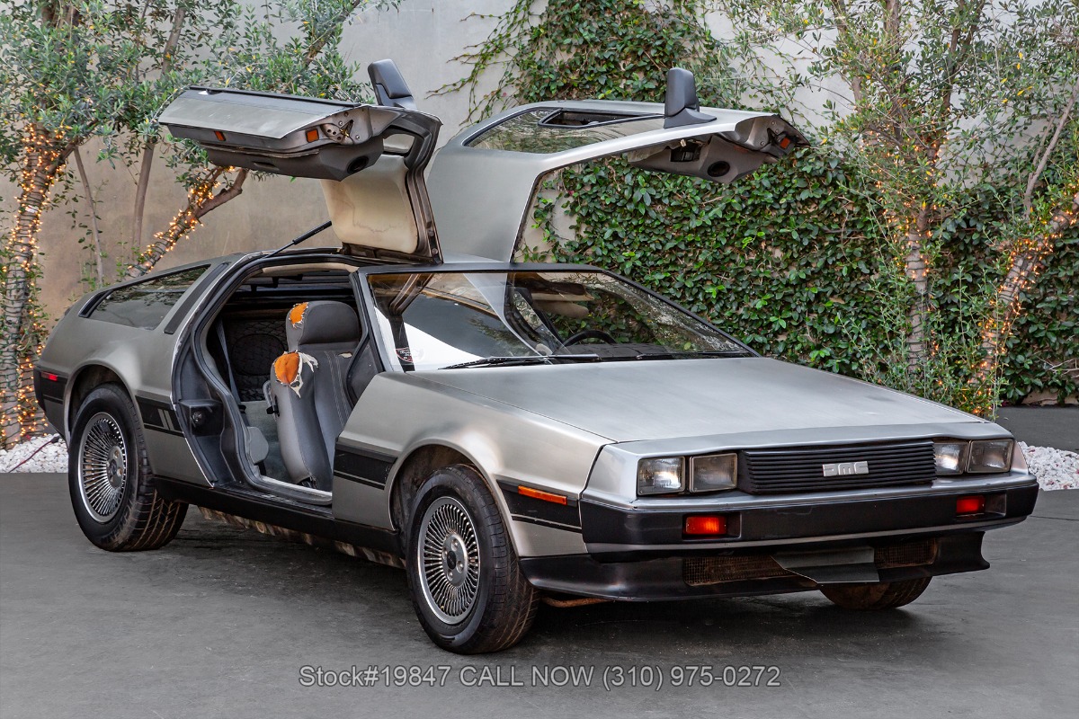 1982 DeLorean DMC 12