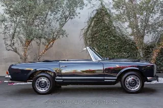 Foto 4 di 24: 1968 Mercedes Benz 280SL