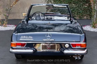 Foto 7 di 24: 1968 Mercedes Benz 280SL
