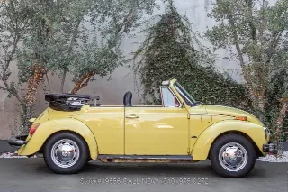 Foto 4 di 24: 1975 Volkswagen Super Beetle