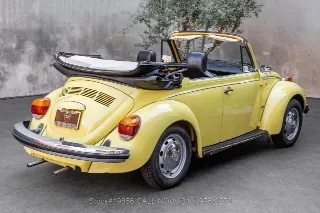 Foto 5 di 24: 1975 Volkswagen Super Beetle
