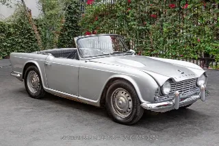Foto 3 di 24: 1962 Triumph TR4