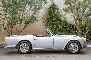 Foto 4 di 24: 1962 Triumph TR4