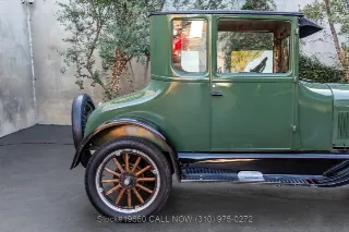 Foto 11 di 24: 1927 Ford Model T Coupe