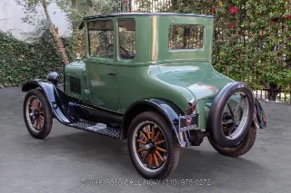 Foto 7 di 24: 1927 Ford Model T Coupe