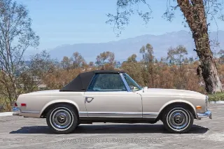 Foto 12 di 24: 1968 Mercedes Benz 250SL with 2 tops