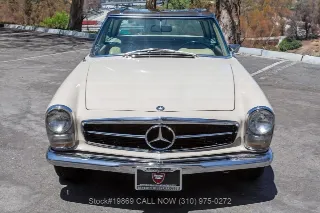 Foto 17 di 24: 1968 Mercedes Benz 250SL with 2 tops
