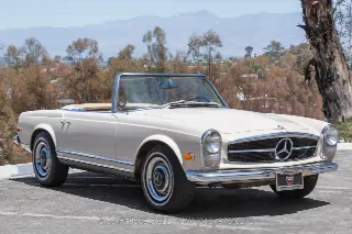 Foto 1 di 24: 1968 Mercedes Benz 250SL with 2 tops