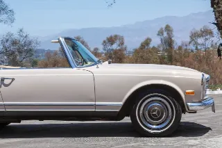 Foto 23 di 24: 1968 Mercedes Benz 250SL with 2 tops
