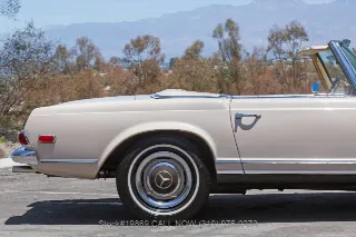 Foto 24 di 24: 1968 Mercedes Benz 250SL with 2 tops