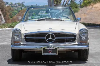 Foto 3 di 24: 1968 Mercedes Benz 250SL with 2 tops