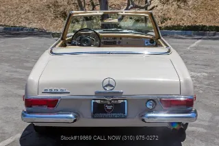 Foto 7 di 24: 1968 Mercedes Benz 250SL with 2 tops