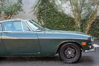 Foto 10 di 24: 1970 Volvo P1800