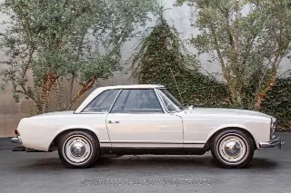 Foto 16 di 24: 1966 Mercedes Benz 230SL