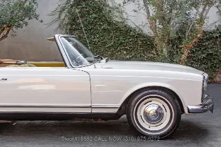 Foto 22 di 24: 1966 Mercedes Benz 230SL