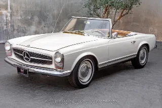 Foto 8 di 24: 1966 Mercedes Benz 230SL