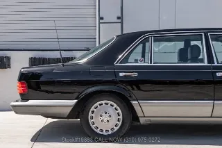 Foto 10 di 24: 1988 Mercedes Benz 560SEL