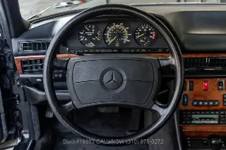 Foto 17 di 24: 1988 Mercedes Benz 560SEL