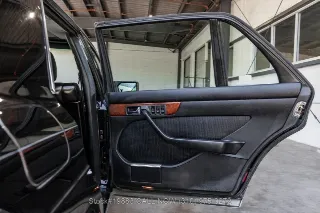Foto 22 di 24: 1988 Mercedes Benz 560SEL