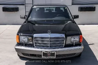 Foto 2 di 24: 1988 Mercedes Benz 560SEL