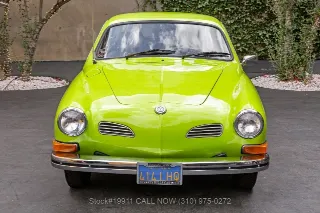Foto 2 di 24: 1974 Volkswagen Karmann Ghia Coupe