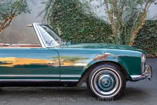 Foto 22 di 24: 1966 Mercedes Benz 230SL