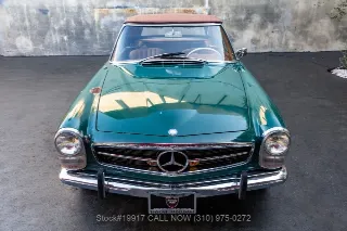 Foto 9 di 24: 1966 Mercedes Benz 230SL