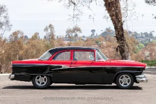 Foto 5 di 24: 1956 Ford Customline