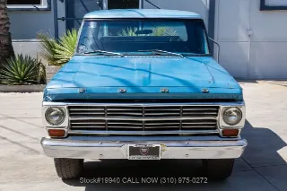 Foto 2 di 24: 1968 Ford F 250 Custom Cab