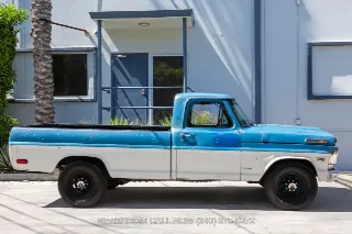 Foto 4 di 24: 1968 Ford F 250 Custom Cab