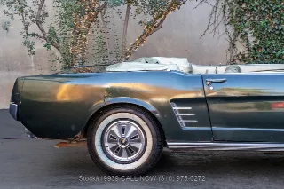 Foto 17 di 24: 1966 Ford Mustang A Code Convertible 3 Speed
