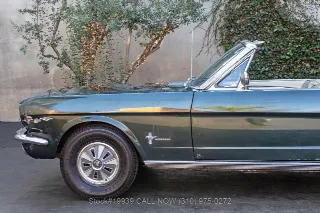 Foto 18 di 24: 1966 Ford Mustang A Code Convertible 3 Speed