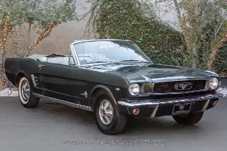 Foto 1 di 24: 1966 Ford Mustang A Code Convertible 3 Speed