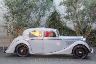 Foto 4 di 24: 1945 Jaguar 1 1/2 Litre Saloon Mark IV