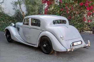 Foto 6 di 24: 1945 Jaguar 1 1/2 Litre Saloon Mark IV
