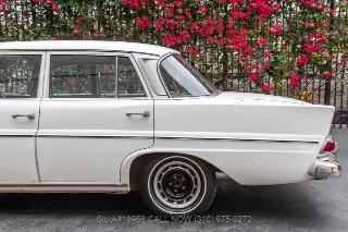 Foto 13 di 24: 1966 Mercedes Benz 200D W110 Fintail