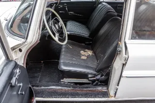 Foto 15 di 24: 1966 Mercedes Benz 200D W110 Fintail