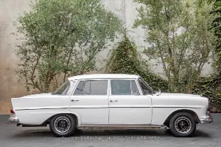 Foto 4 di 24: 1966 Mercedes Benz 200D W110 Fintail