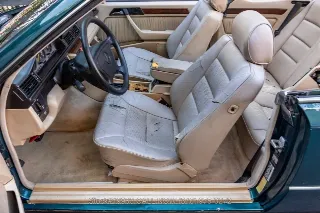 Foto 20 di 24: 1995 Mercedes Benz E320