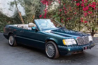 Foto 3 di 24: 1995 Mercedes Benz E320